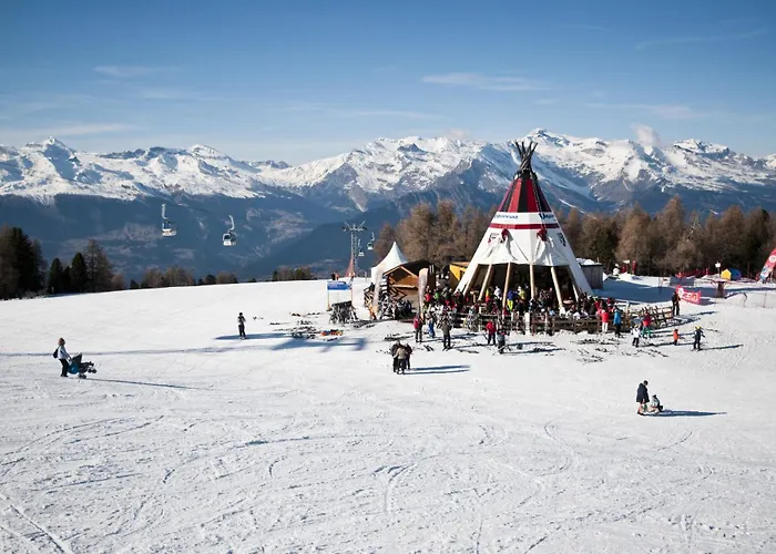 아파트 Remointze Cosy & Center By Alpvision Residences *